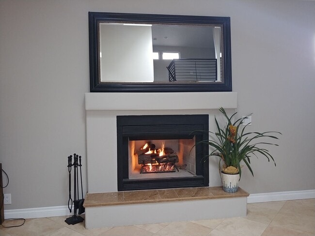 Building Photo - Spacious 6BR Home Near SDSU!