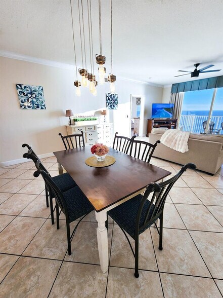 Building Photo - 16819 Front Beach Rd