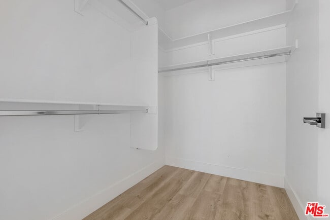 Building Photo - 5657 Virginia Ave