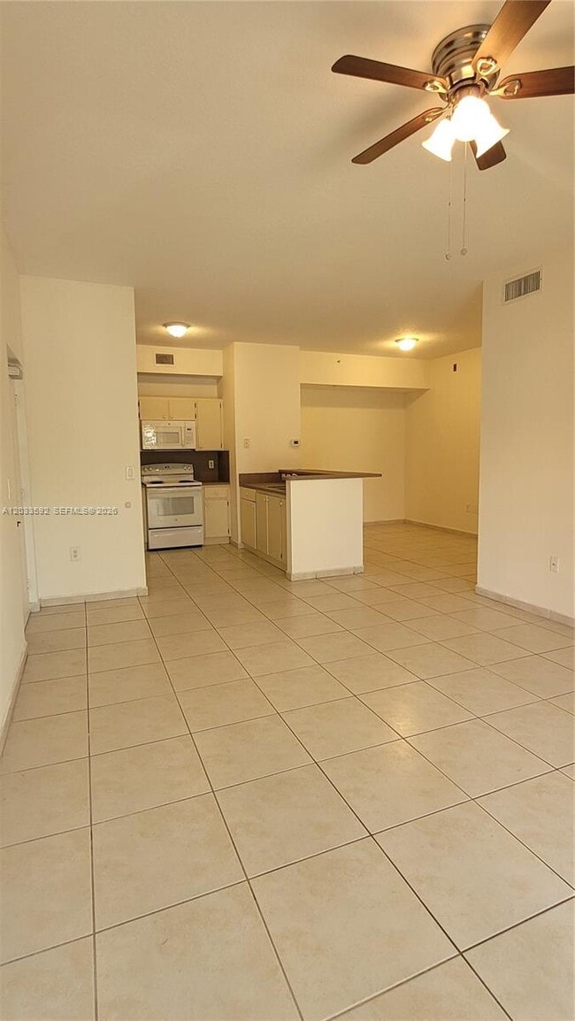 Building Photo - 7280 NW 114th Ave