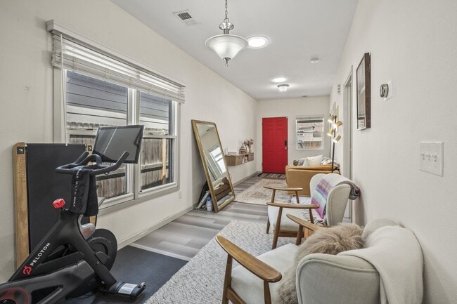 Building Photo - Cute Two Bedroom 1 Bathroom House in North RiNo