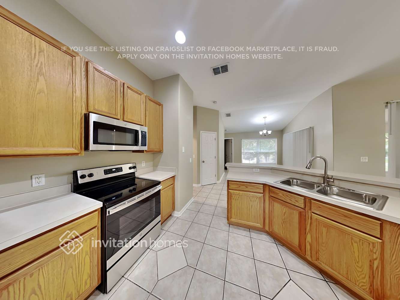 Building Photo - 10502 Smt Lks Ln