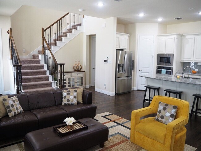 Building Photo - 3 Bed - 2.5 Bath Townhome in Flower Mound ...