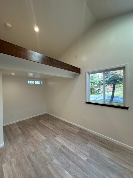 Building Photo - 1139 Azalea Ave