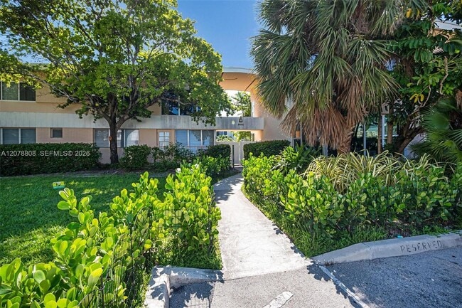 Building Photo - 9400 E Bay Harbor Dr