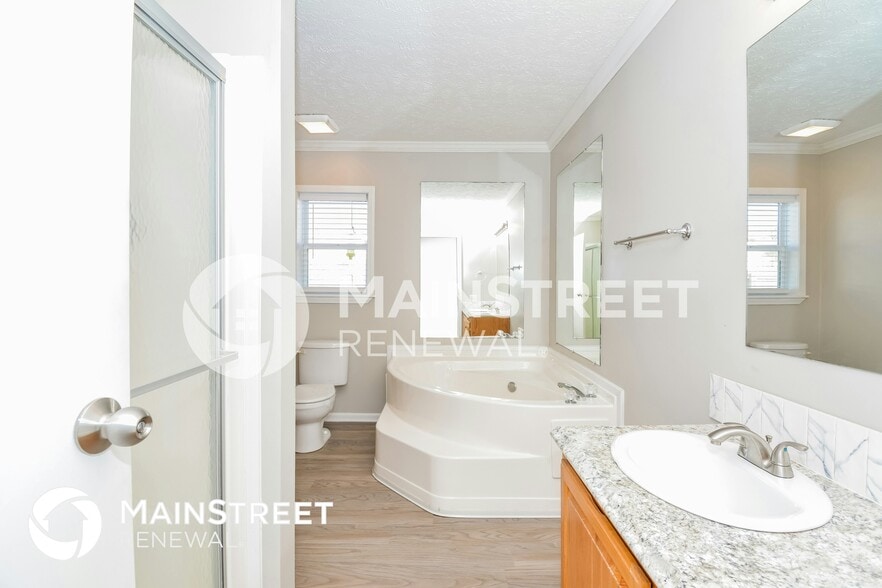 Building Photo - 2003 Somerset Pl