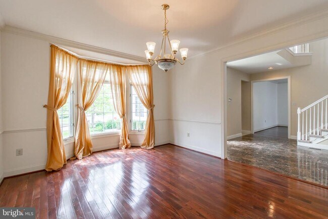 Building Photo - 17 Landon Way