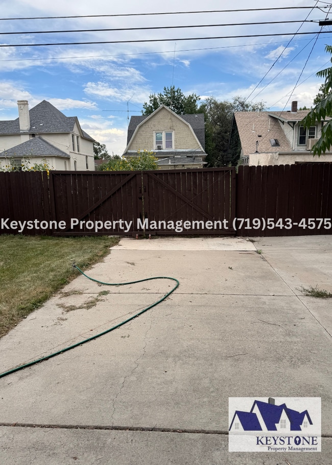 Building Photo - Charming Pet Friendly House 2 Bedroom/1.5 ...