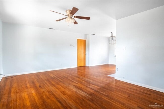 Building Photo - 12 Highland Ave