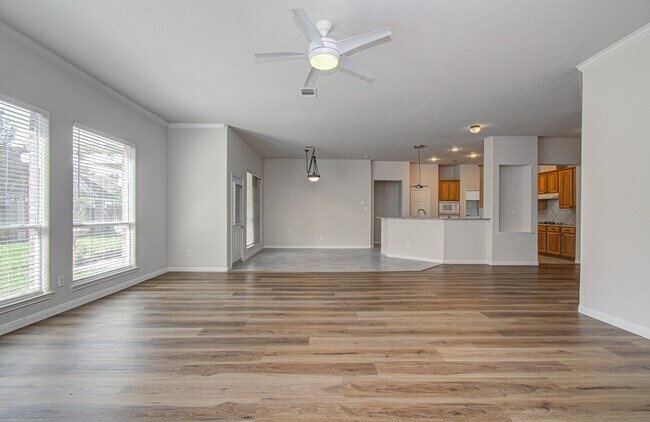 Building Photo - 17611 Emerald Garden Ln