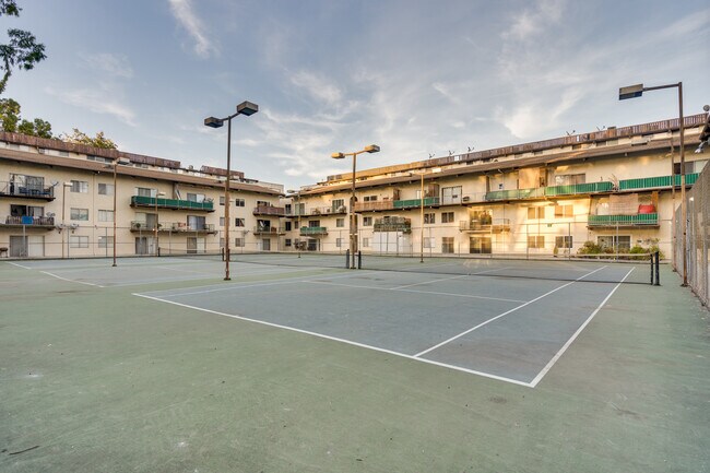 Building Photo - 5460 White Oak Ave