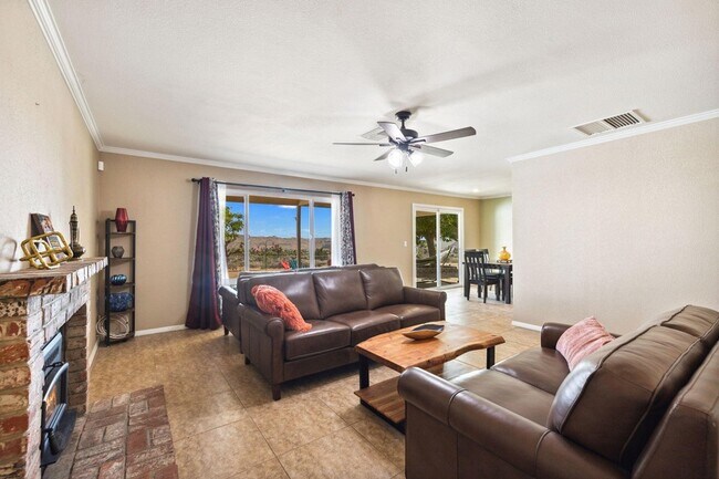 Building Photo - 56034 Desert Gold Dr