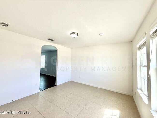 Building Photo - 8704 Lake George Cir W