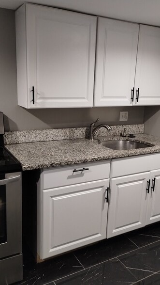 Building Photo - 3107 Evergreen Ave