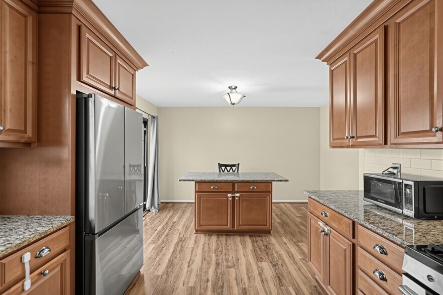 Building Photo - 804 Keely Pl
