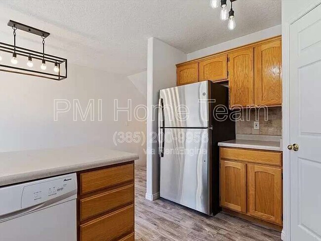 Building Photo - 619 W 2300 S