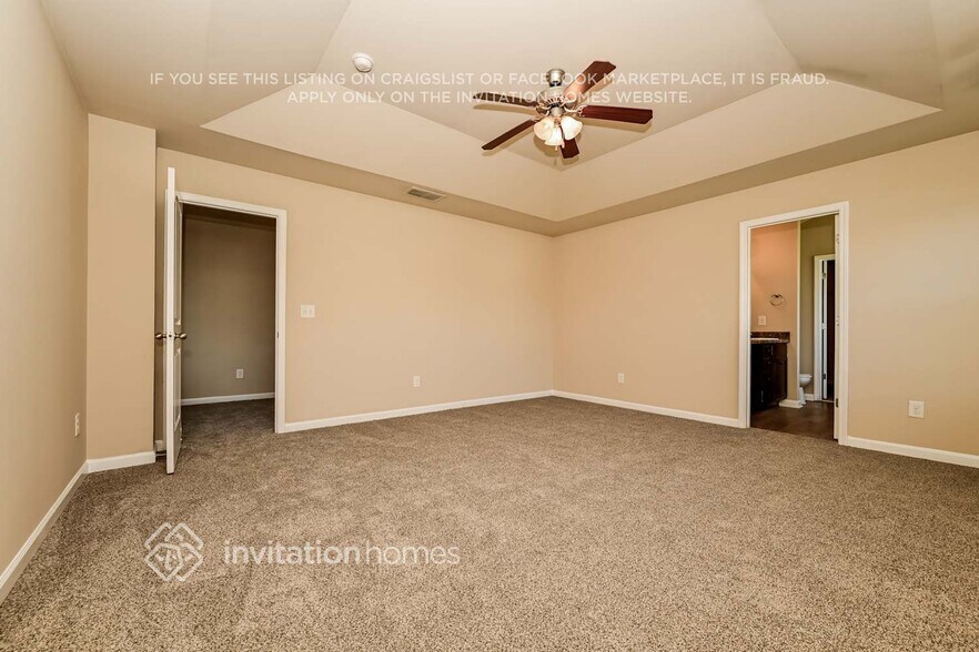 Building Photo - 127 Biscayne Terrace