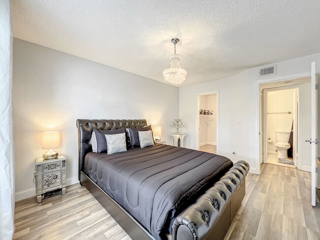 Building Photo - Westwood Boulevard, Orlando, FL 32821 - 1 BR 1 BA condo