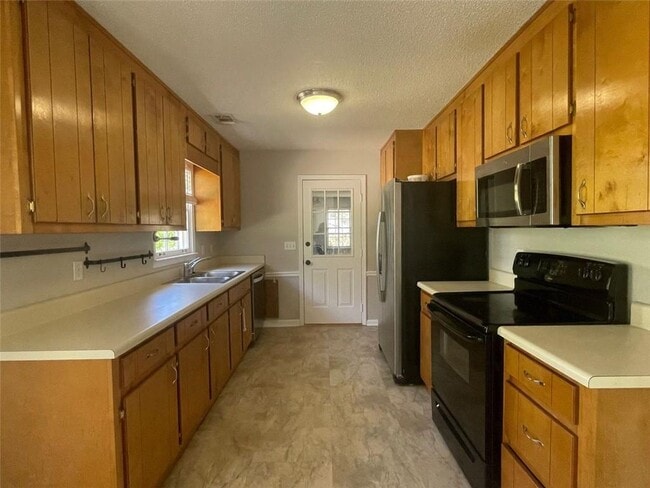 Building Photo - 5485 Bridle Dr