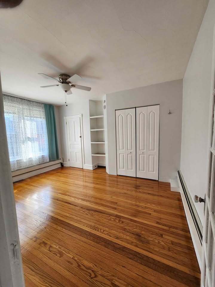 Building Photo - 501 W 21st St