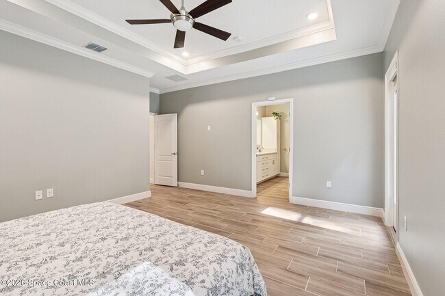 Building Photo - 5290 Hebron Dr