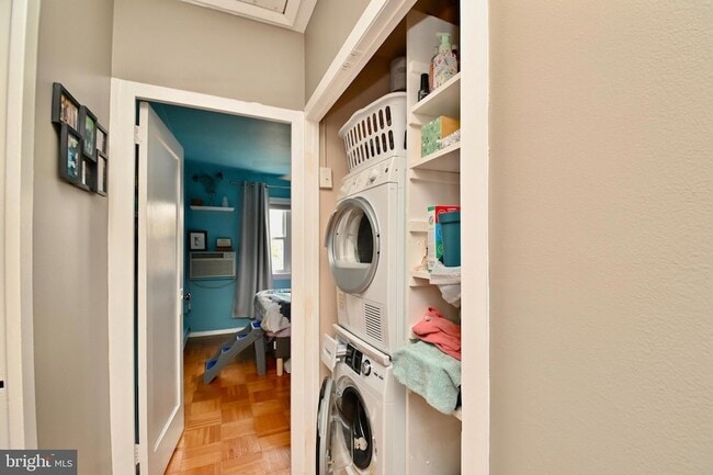 Building Photo - 3309 Martha Custis Dr