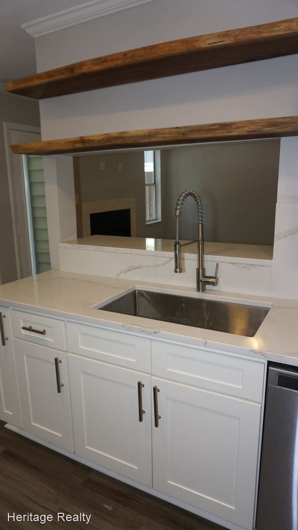 Building Photo - 2 br, 2.5 bath House - 7719 Wilmington Dr