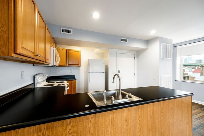 Building Photo - 6 N 18th St