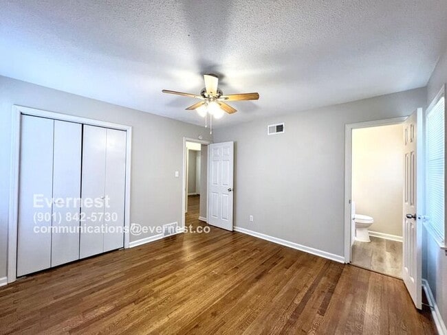 Building Photo - 1403 Moss Point Dr