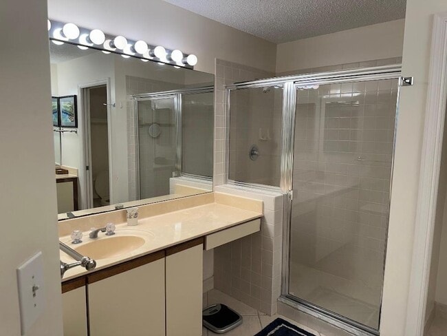 Building Photo - 602 Mainsail Cir