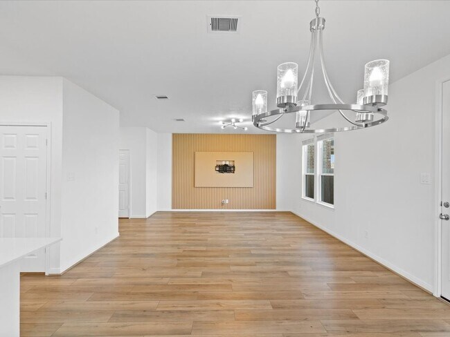 Building Photo - 8218 Leisure Pt Dr