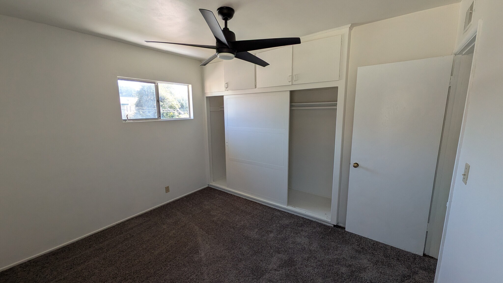 Building Photo - 416 N Marguerita Ave