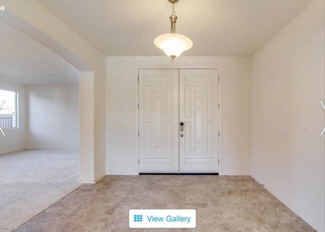 Building Photo - Stunning 5 BD, 4.5 BA home located in the ...