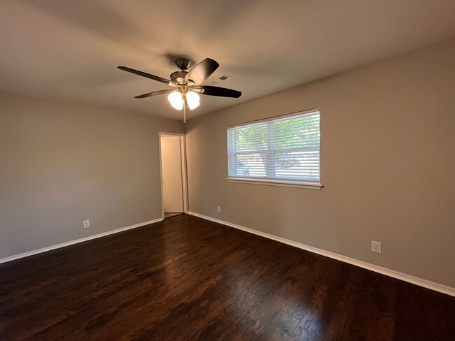 Building Photo - 3 bedroom in Broken Arrow!