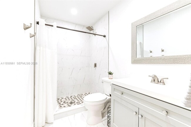 Building Photo - 2911 NW 5th Ct