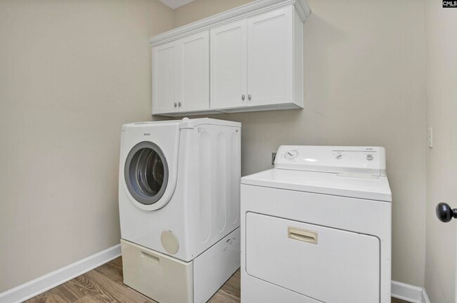 Building Photo - 5 Mapleline Ct