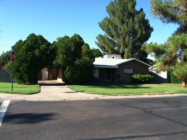 Building Photo - 6804 E 6th St