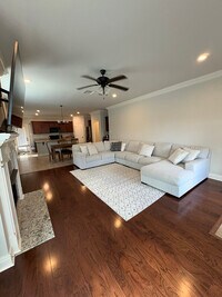 Building Photo - 5753 King Canyon