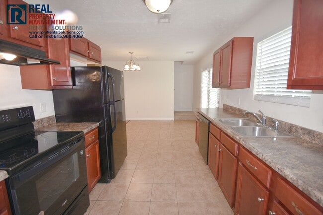 Building Photo - 1549 Passage Dr