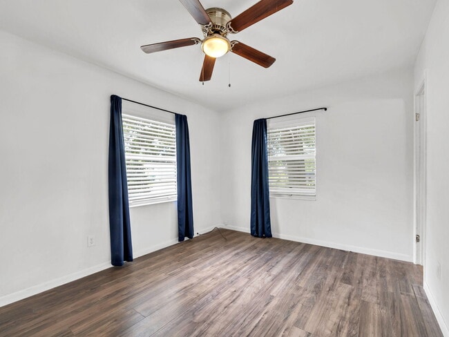 Building Photo - 627 Ferretti Ave