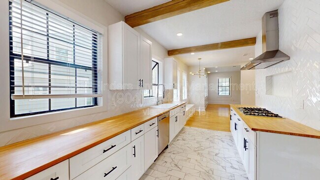 Building Photo - 1108 Landon Ave