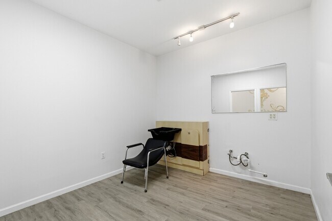 Building Photo - 4341 Park Heights Ave