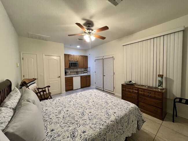 Building Photo - 2237 San Juan Dr