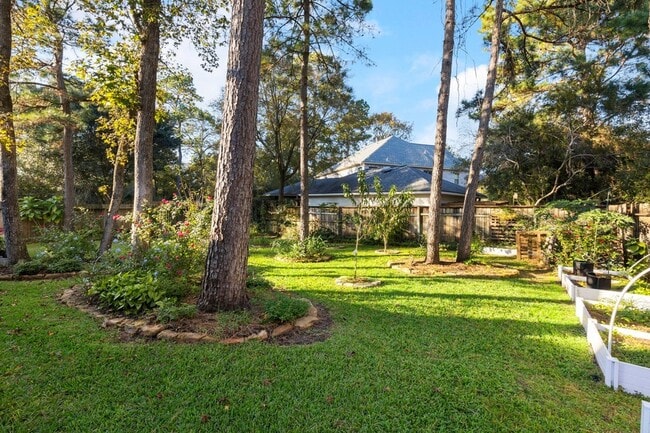 Building Photo - 51 Silver Bayou Ct