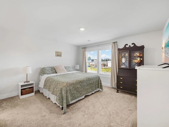 Building Photo - 109 Shallons Dr