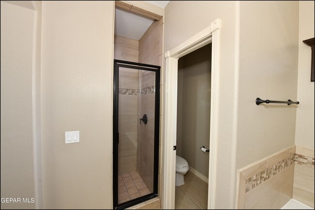 Building Photo - 3136 Red Maple