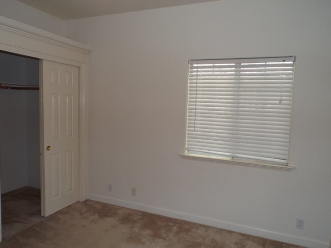 Building Photo - Gorgeous House in California Park Neighborhood!