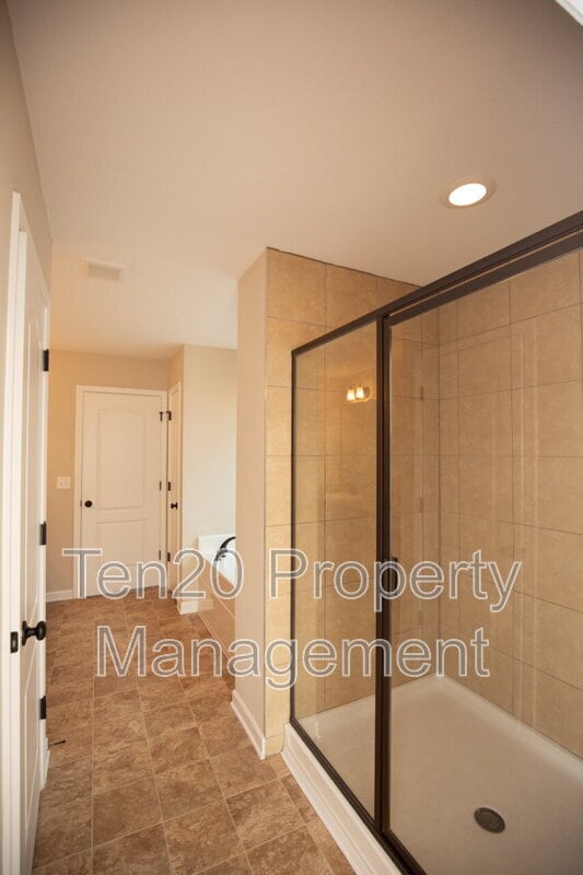 Building Photo - 4883 Wisteria Ln