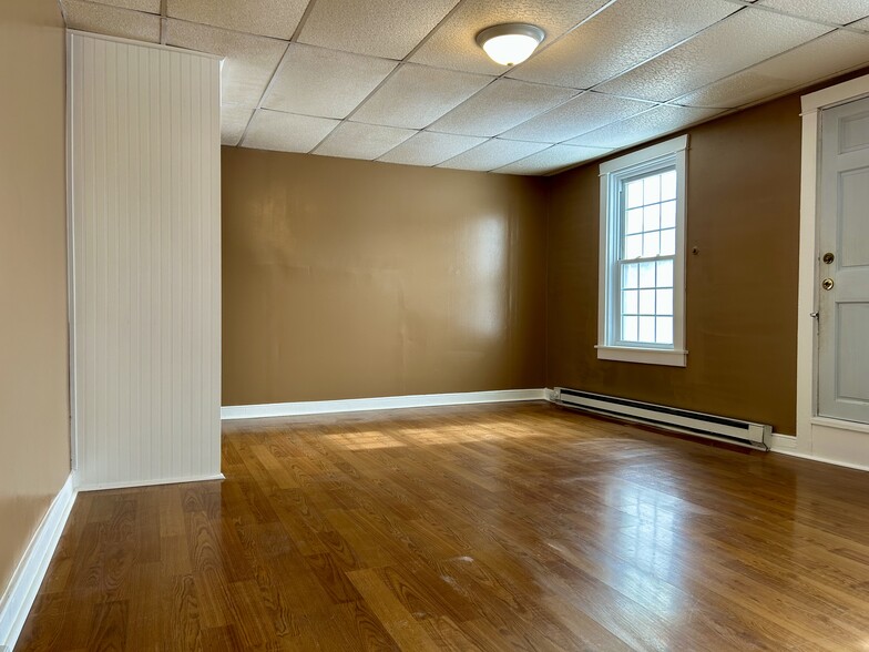 Building Photo - 703 N Queen St