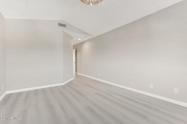 Building Photo - 24739 Vía Madera